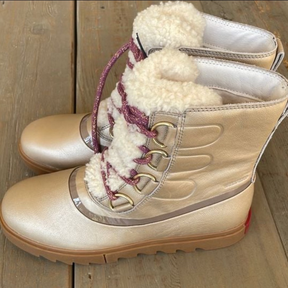 NWT Sorel Joan of Arctic Winter Lite Snow Boots Taupe Gold Shearling Waterproof